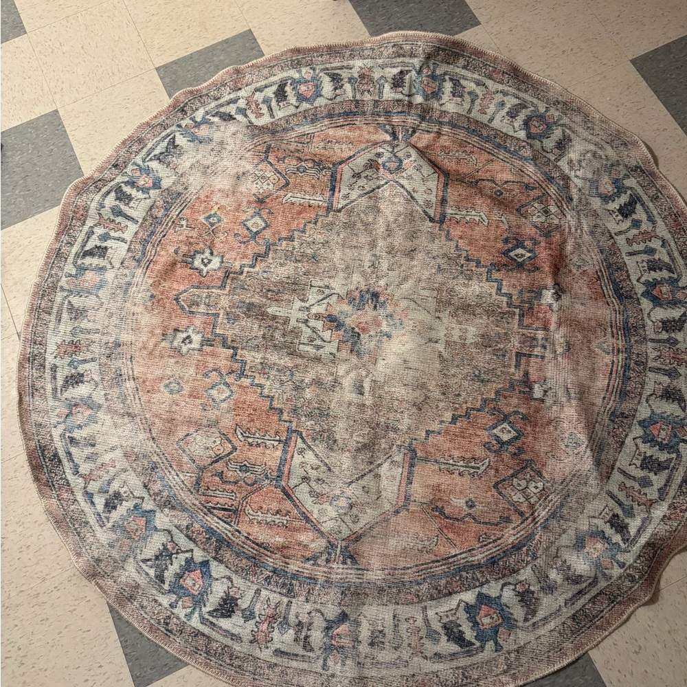 Vintage-Inspired Round Area Rug - Multicolor